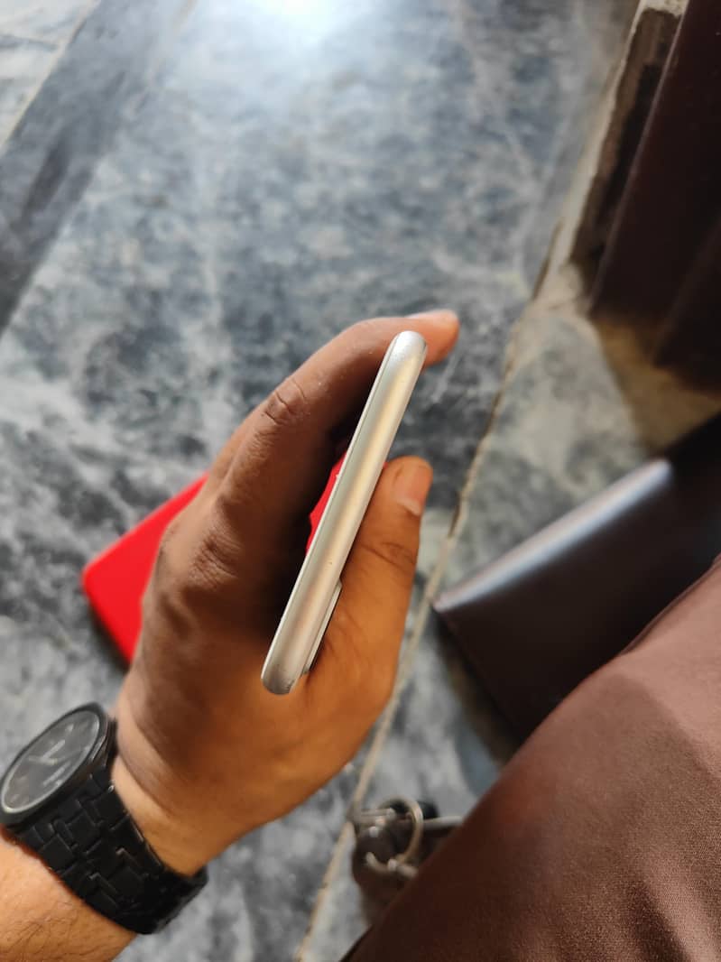 Apple iPhone 7 Plus 4