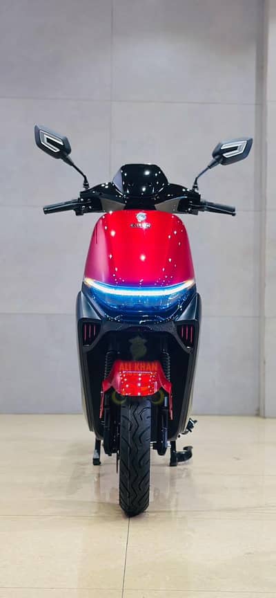 SCOOTER SCOOTY MALE BOYS GIRLS LADIES METRO YADEA EV ELECTRIC PETROL