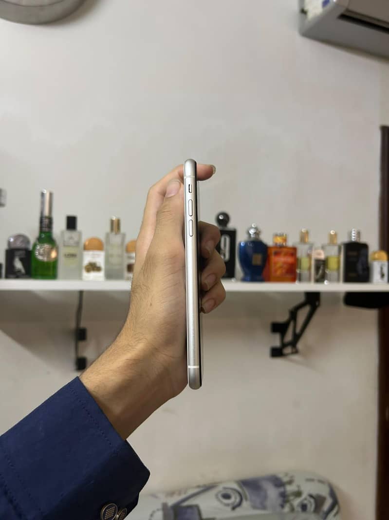 Apple iPhone 11 5