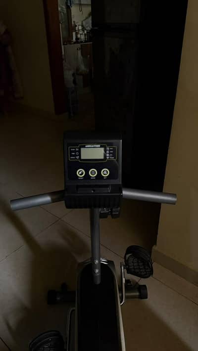exercise cycle for sale condition 10/10 not electric;padel with 8 gear