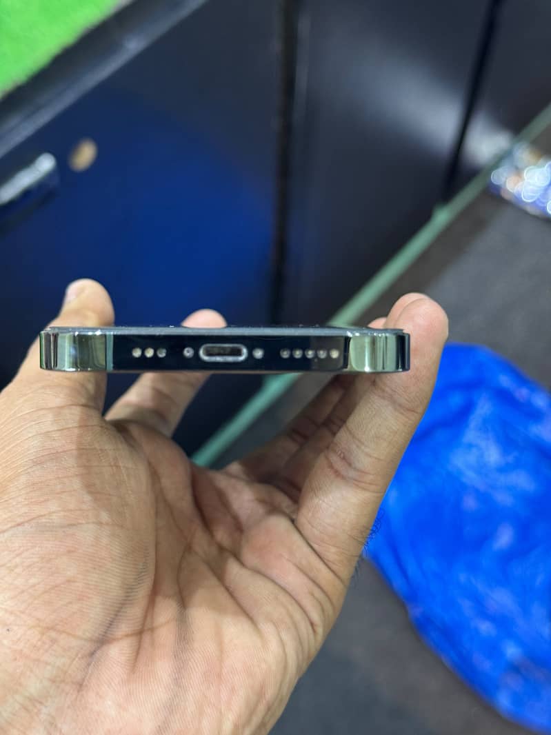 Apple iPhone 13 Pro 3