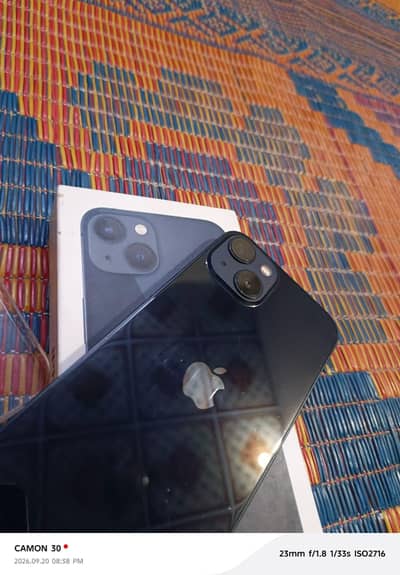 Apple iPhone 13