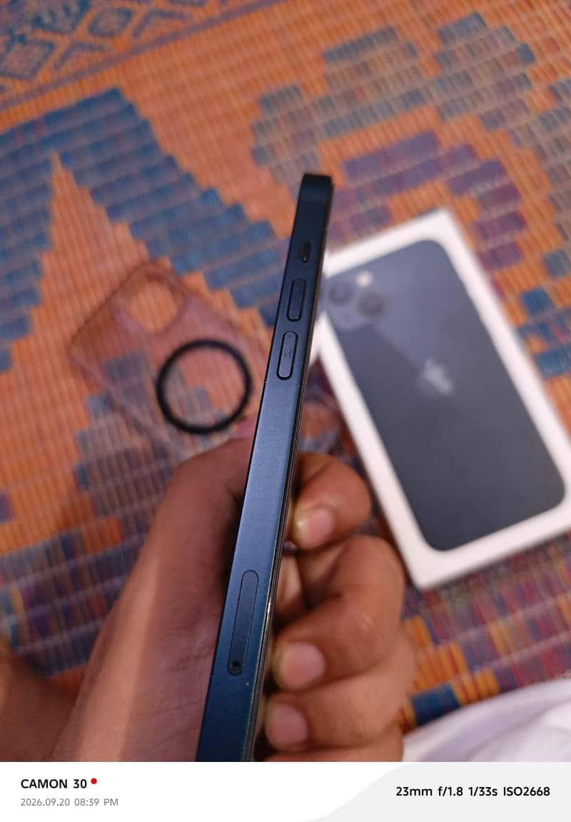 Apple iPhone 13 1