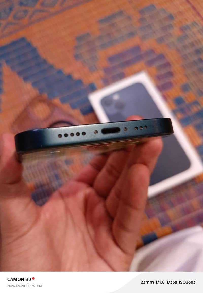 Apple iPhone 13 3