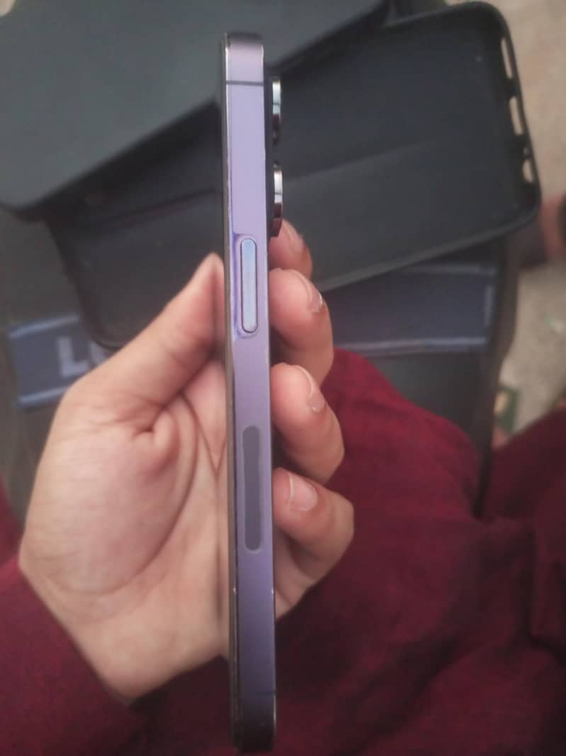 Apple iPhone 14 Pro 2