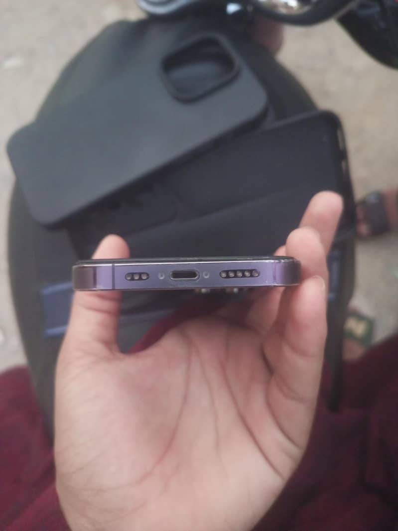 Apple iPhone 14 Pro 4