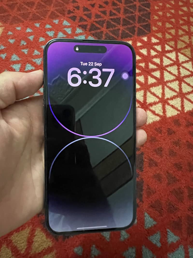 Apple iPhone 14 Pro Max 1