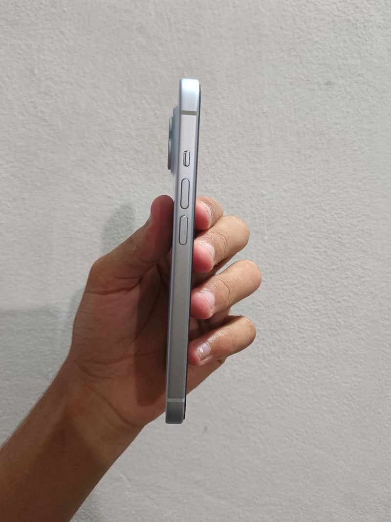 Apple iPhone 15 2