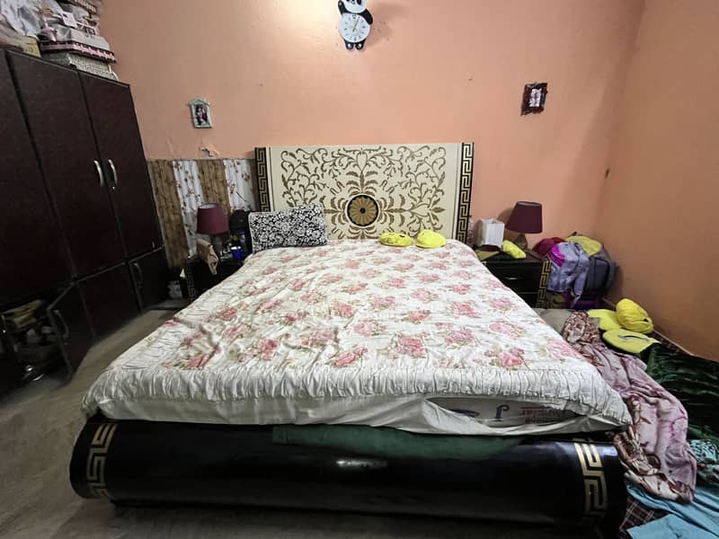 Bed with side table and dressing table 1