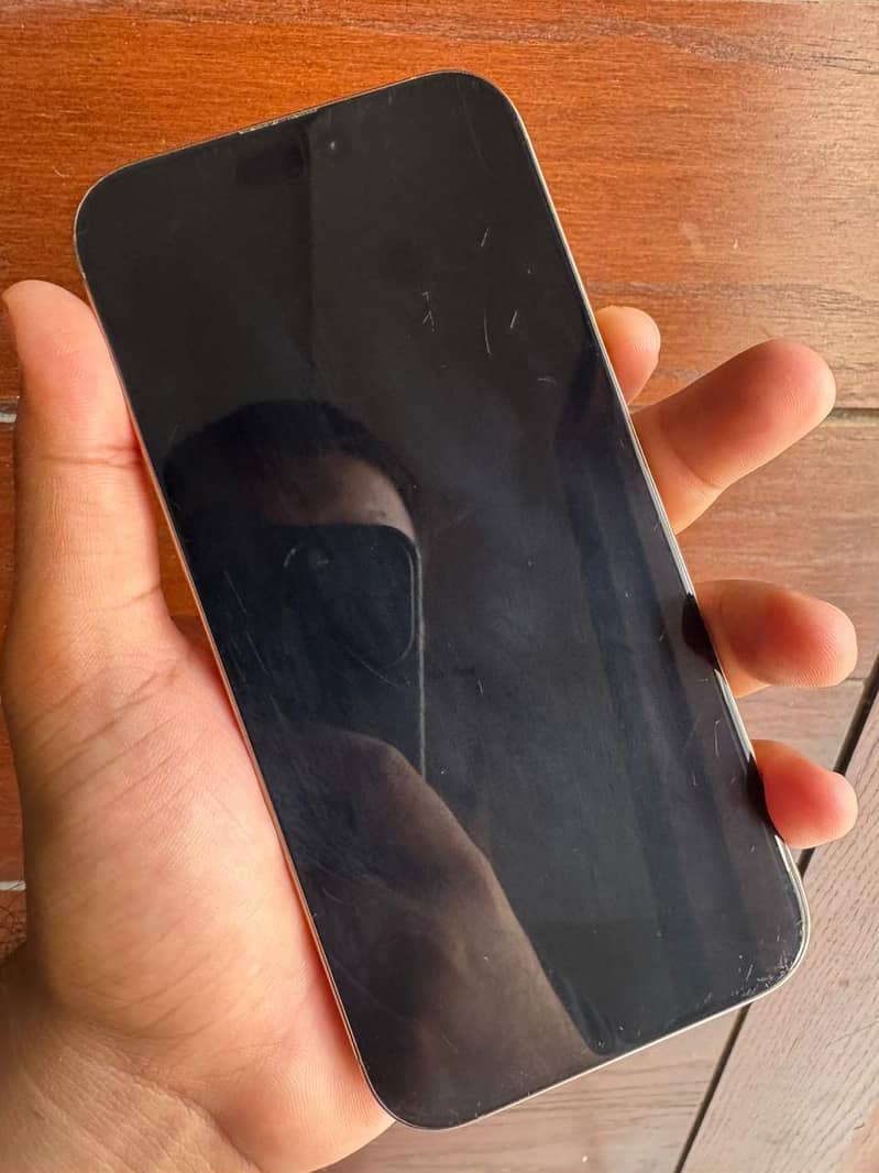 Apple iPhone 16 Pro Max 0
