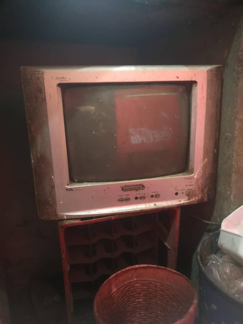 televison 14 inch 1