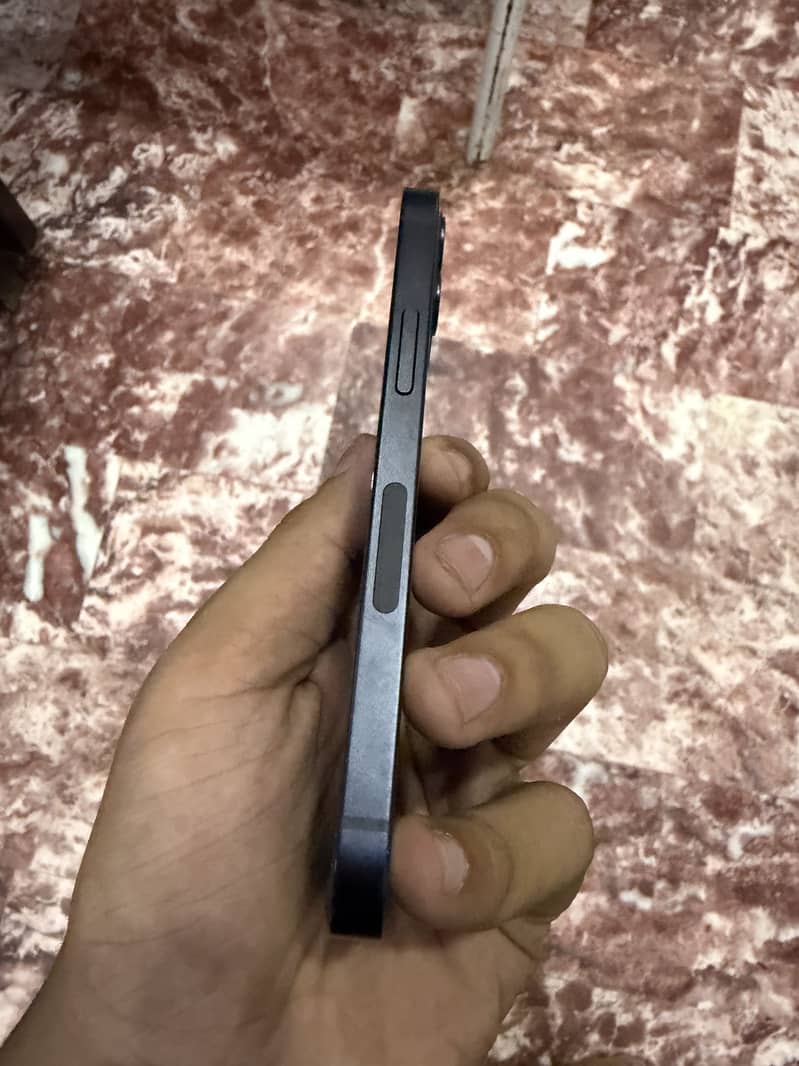 Apple iPhone 12 mini 2