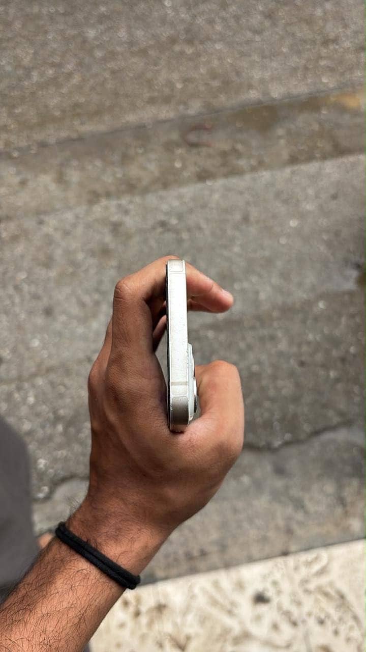Apple iPhone 14 1
