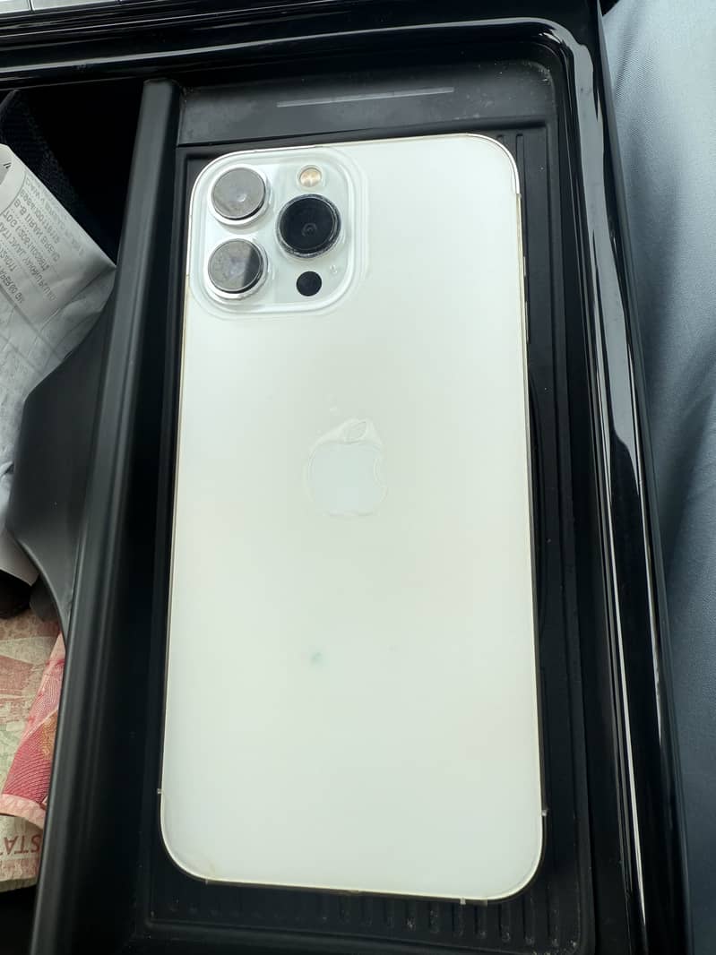 Apple iPhone 13 Pro Max 0