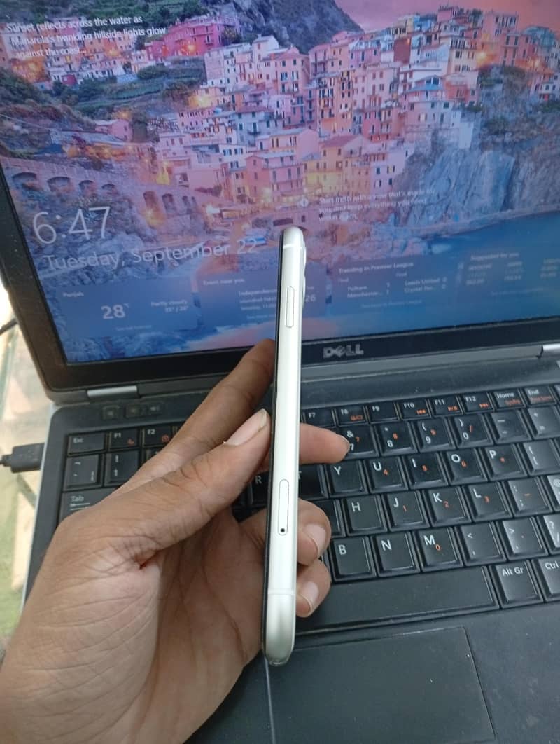 Apple iPhone 11 1