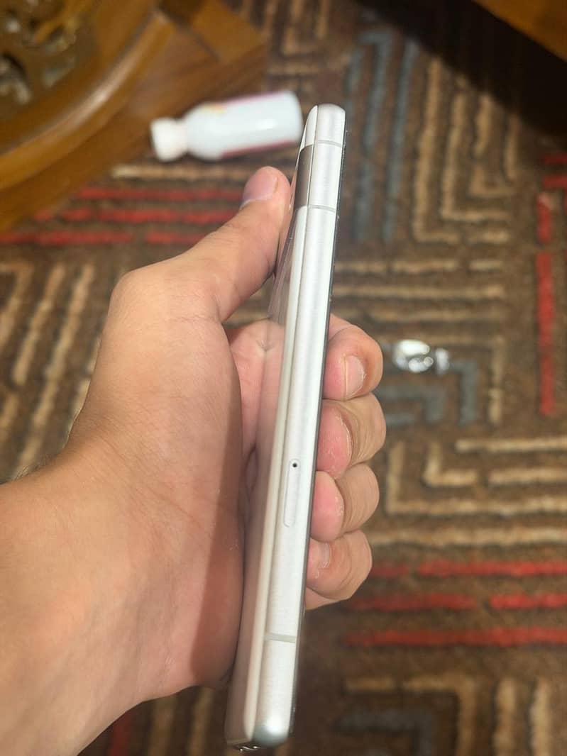 Google Pixel 7a 2