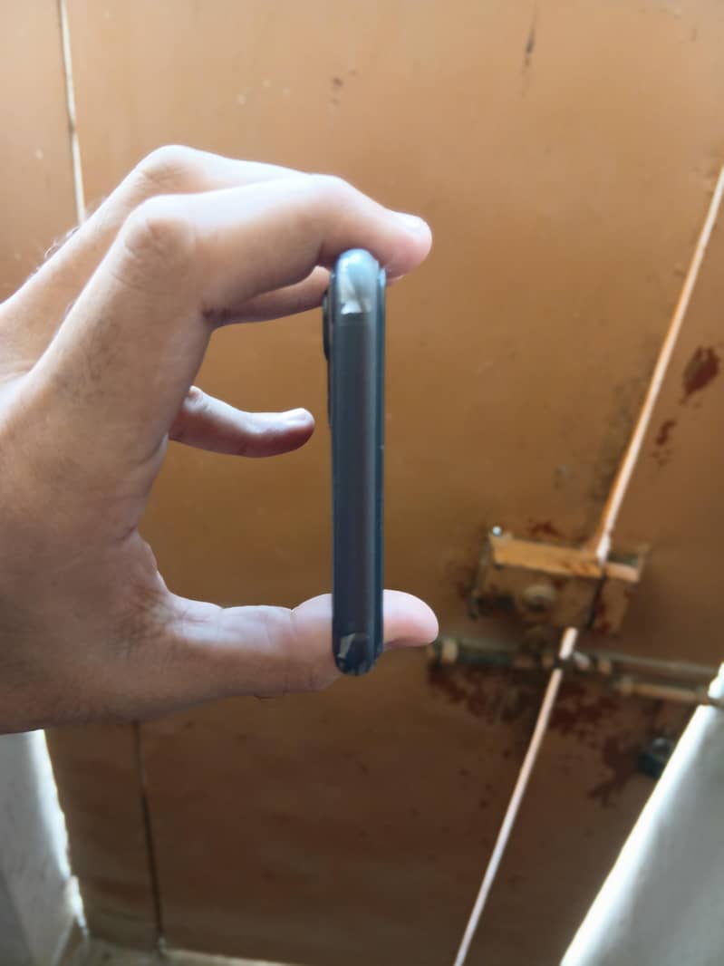 Apple iPhone 11 5