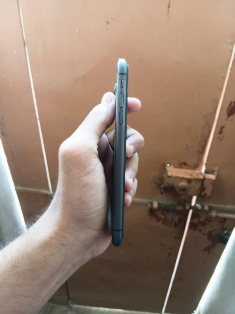 Apple iPhone 11 6