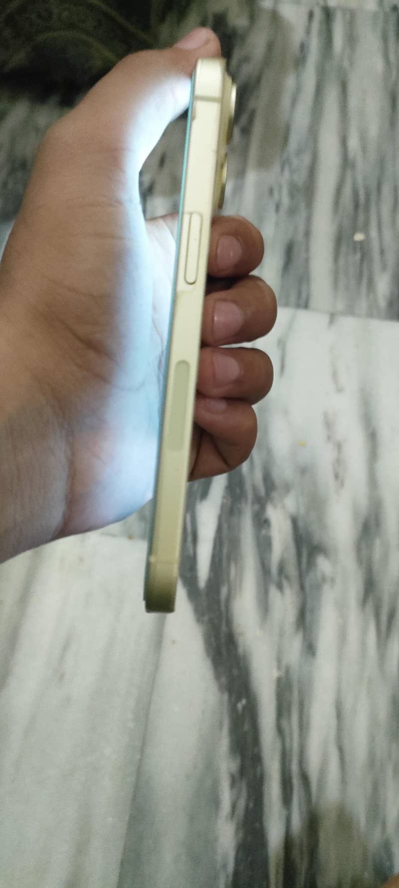 Apple iPhone 15 3