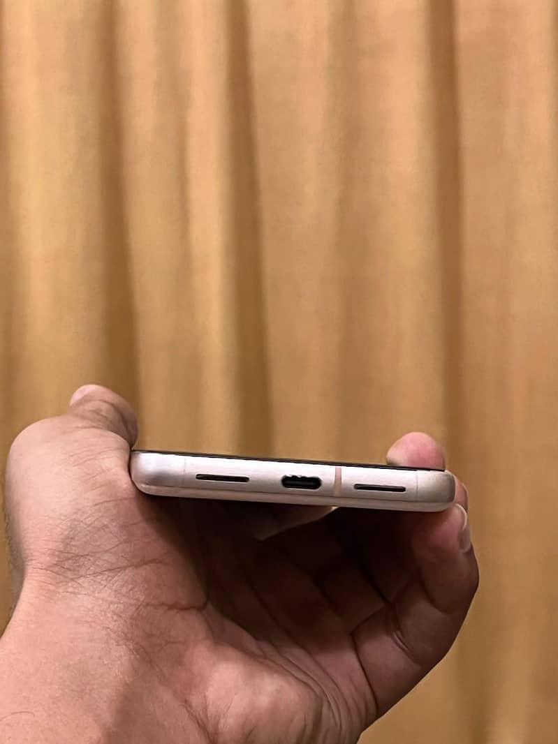 Google Pixel 8 3