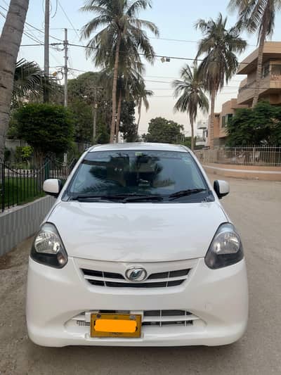 Daihatsu Mira 2011