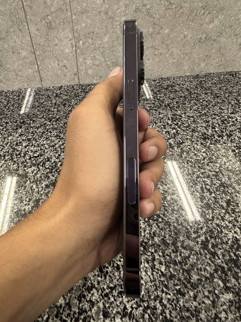 Apple iPhone 14 Pro Max 6