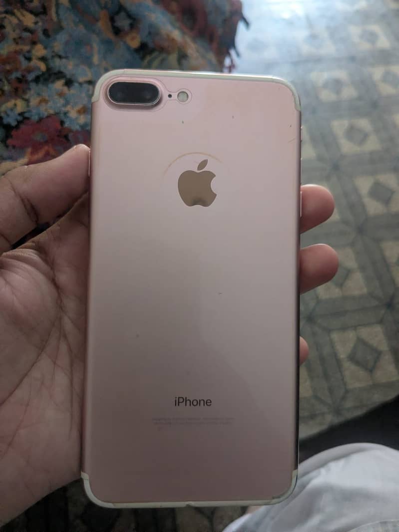 Apple iPhone 7 Plus 0