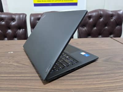 lenovo thinkpad t14s core i7 12th gen open box condition