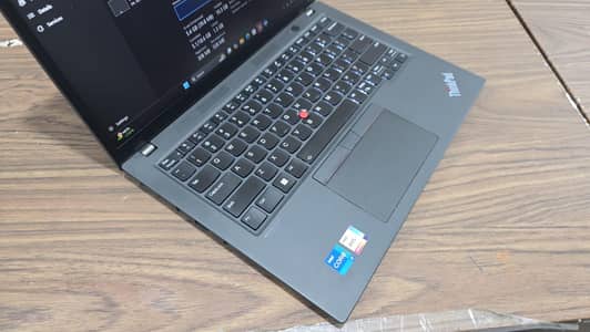 lenovo thinkpad t14s Gen3 core i7 12th gen open box condition