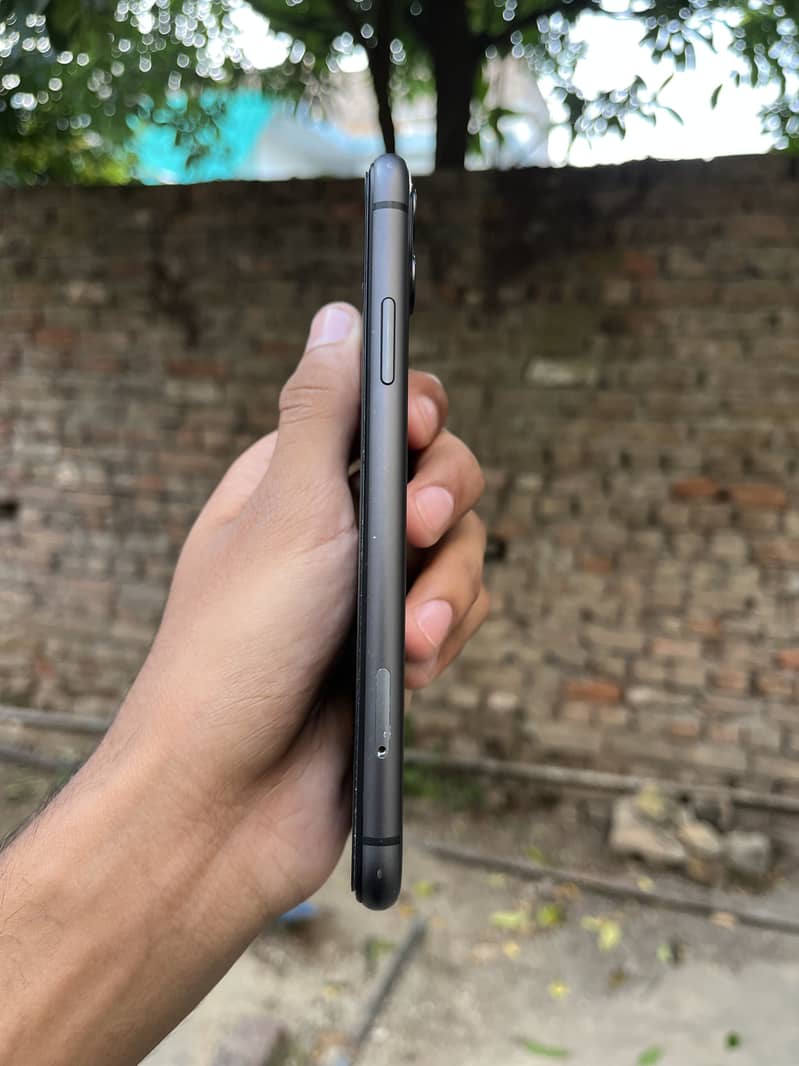 iPhone 11 jb 1