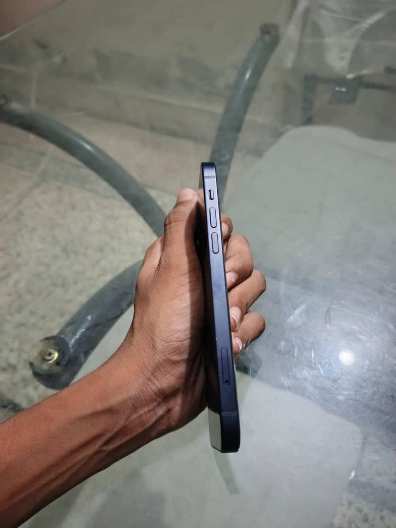 Apple iPhone 12 2