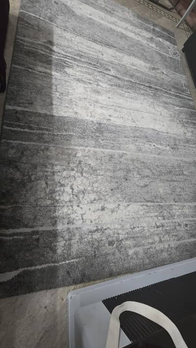Grey & White Modern Area Rug – Excellent Condition