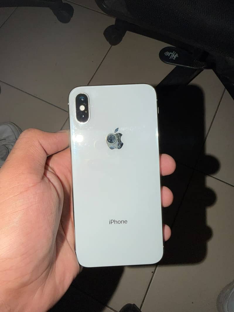IPHONE X 3