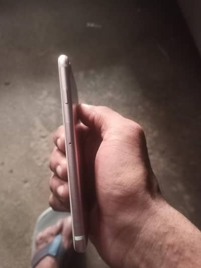 Apple iPhone 7