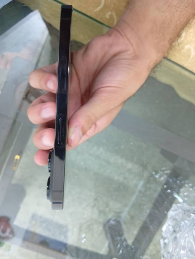 Apple iPhone 14 Pro 3