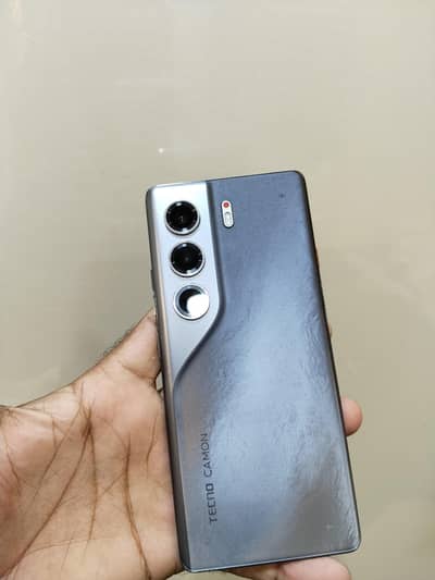 Tecno CAMON 40 Pro