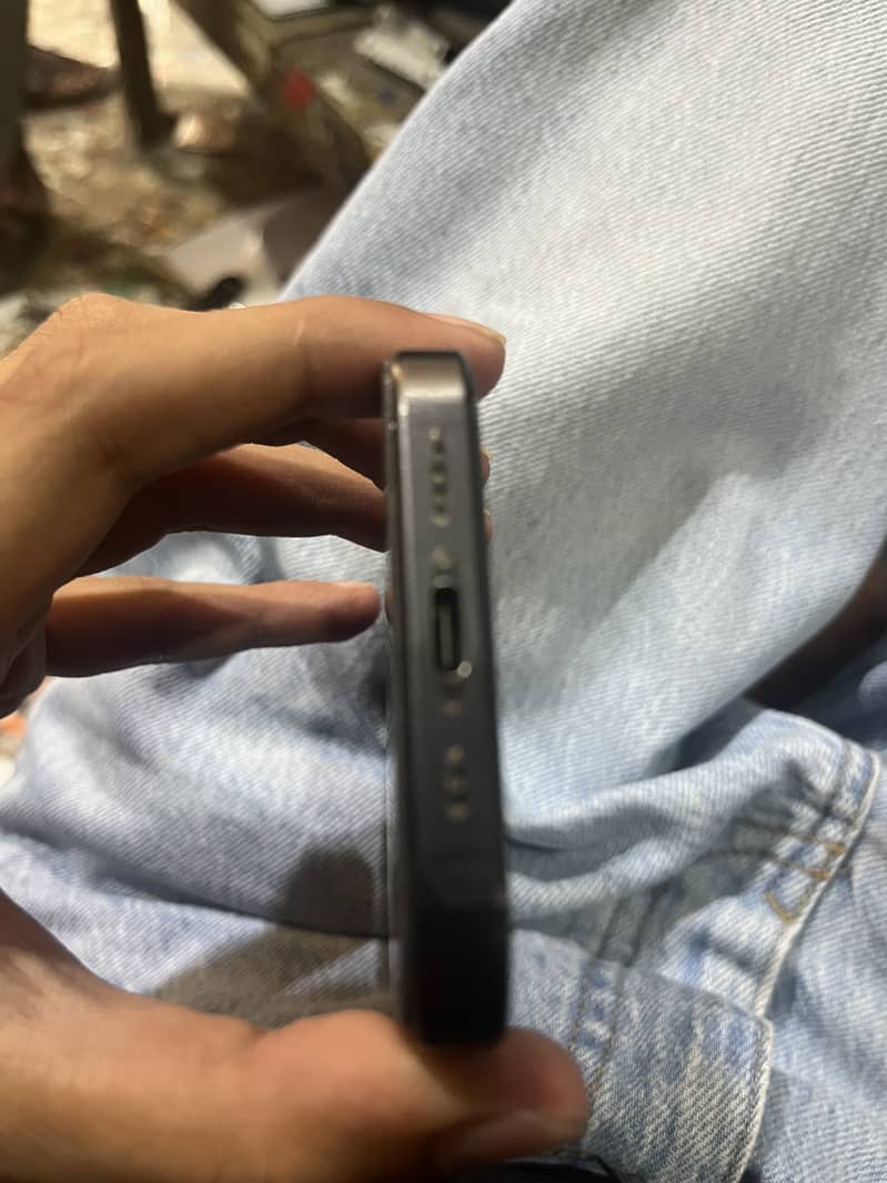 Apple iPhone 15 Pro 1