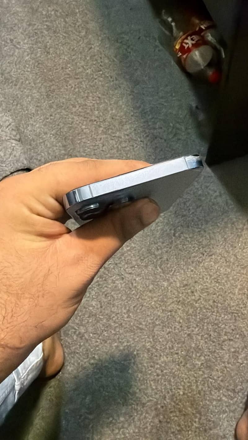 Apple iPhone 13 Pro Max 1