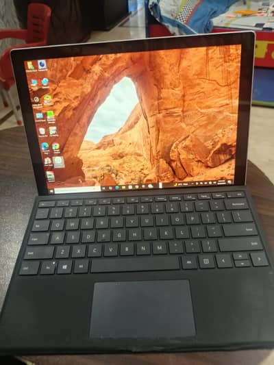 Microsoft Surface Pro i5 7th Gen touch 8gb 256ssd