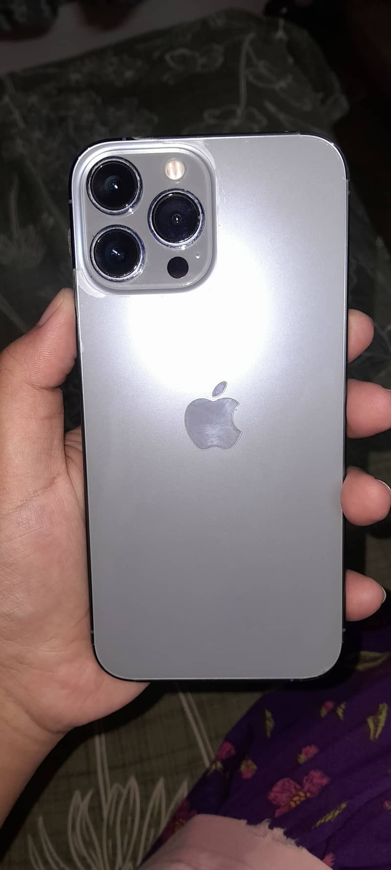 Apple iPhone 13 Pro Max 4