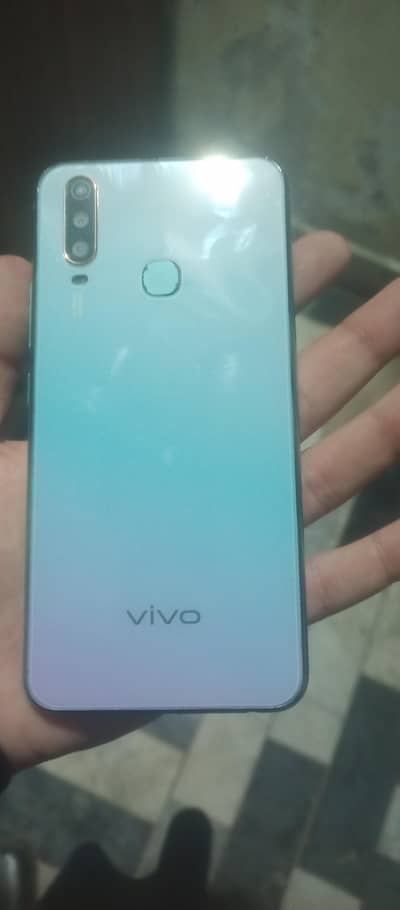 Vivo Y17