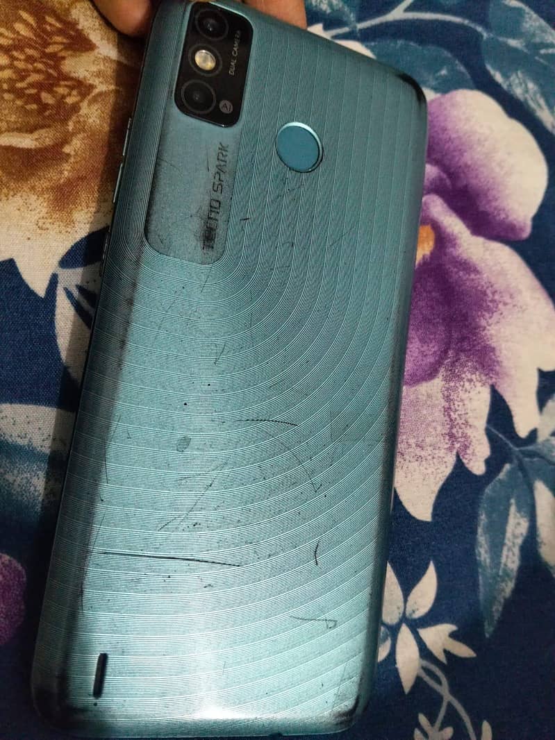 Tecno Spark 6 0