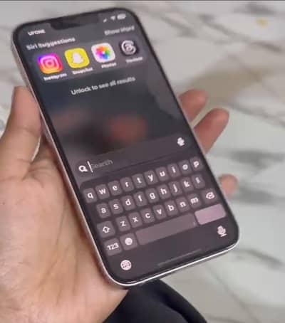 Apple iPhone 13