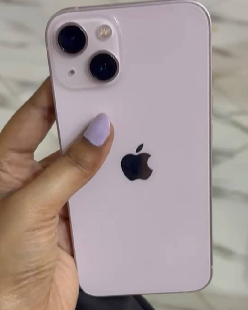 Apple iPhone 13 1