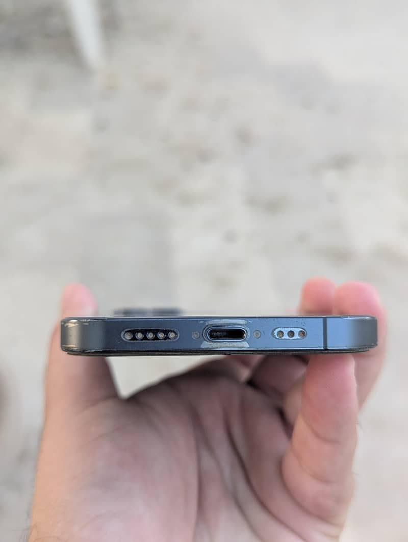 Apple iPhone 12 Pro 1