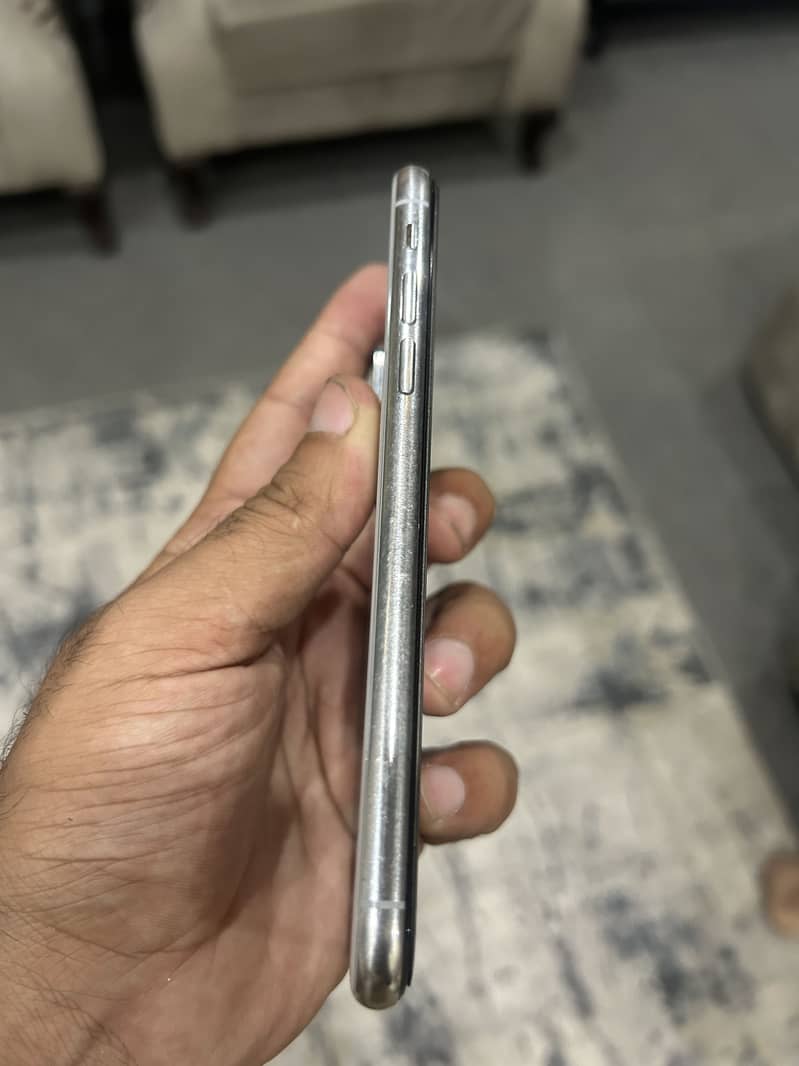 Apple iPhone X 2