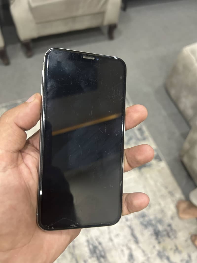 Apple iPhone X 3