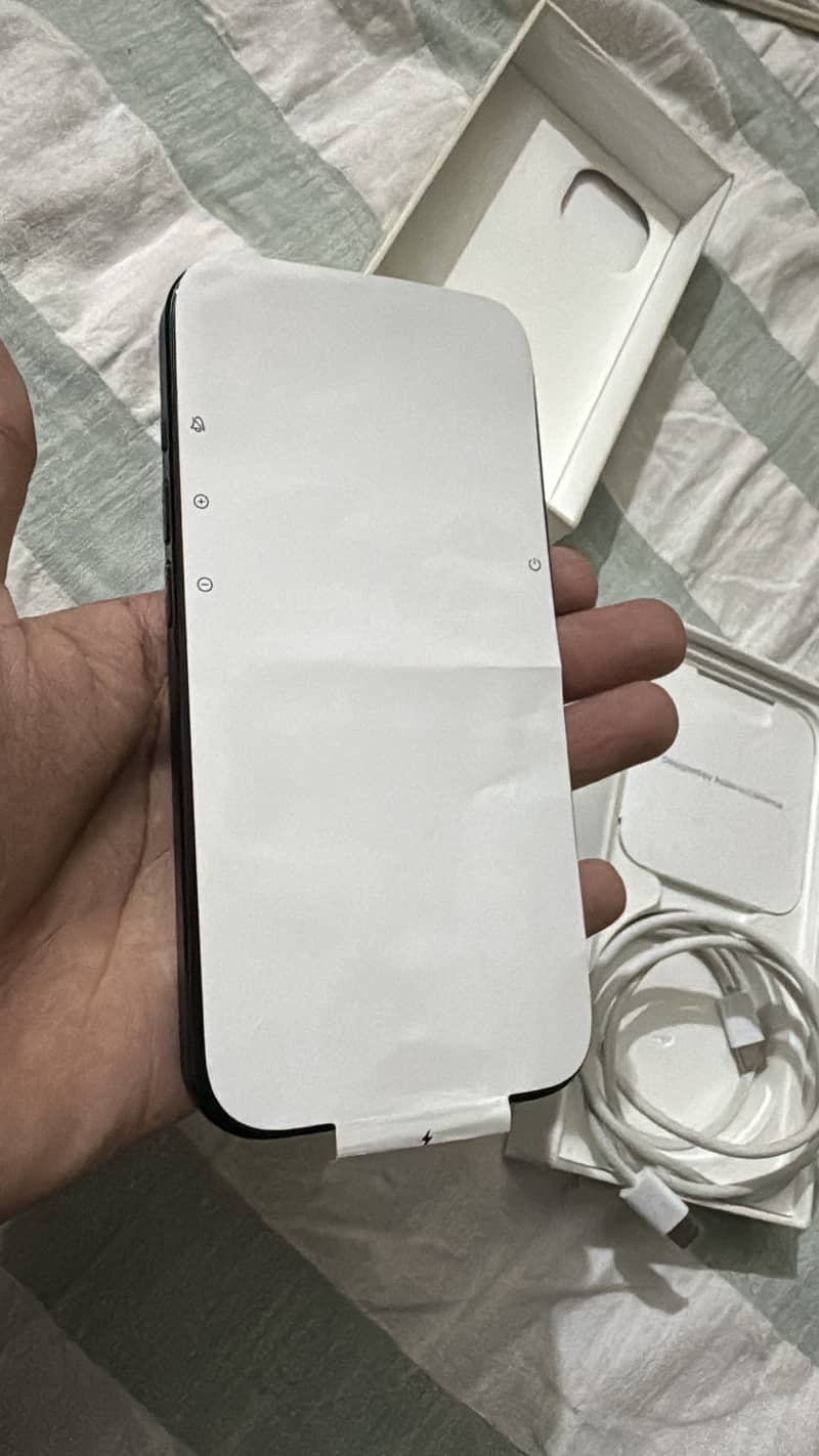 Apple iPhone 15 3