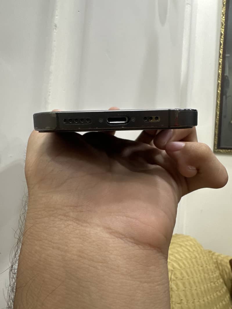 Apple iPhone 12 Pro 3