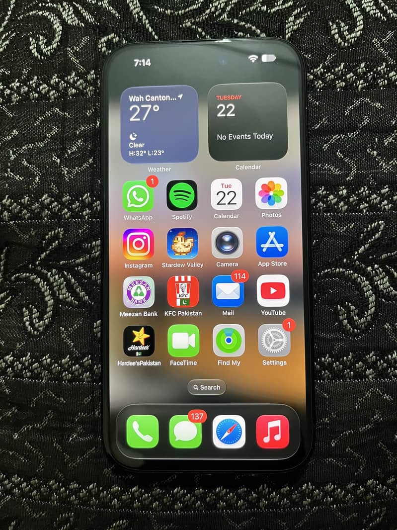 Apple iPhone 15 2